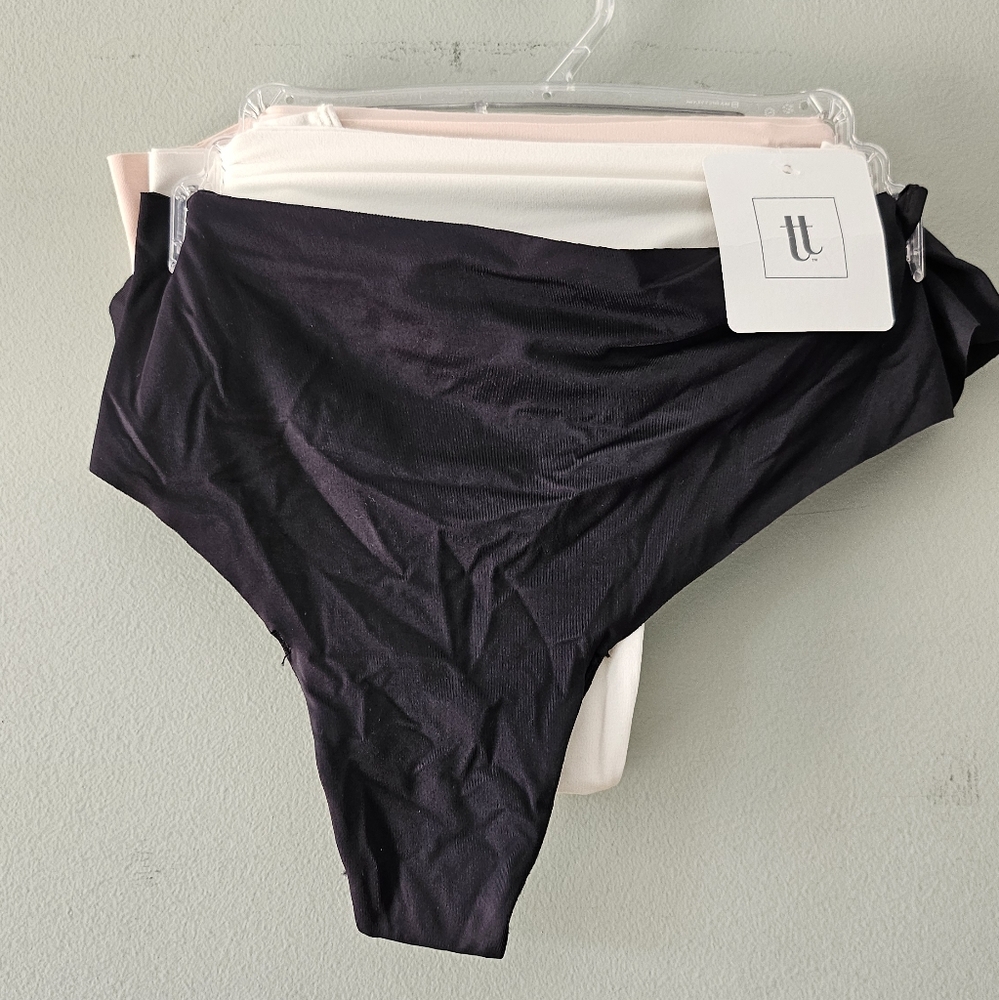 NWT Tranquil & True Women Thongs Size 3X